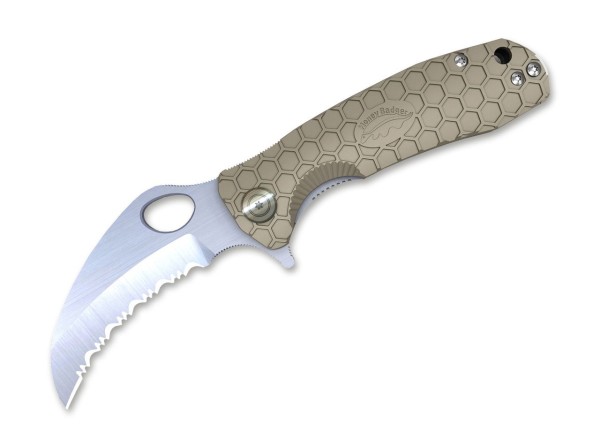 Claw Medium Tan Serrated